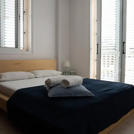 Sea-inspired Two Br - Malama Beach Apartment Paralimni