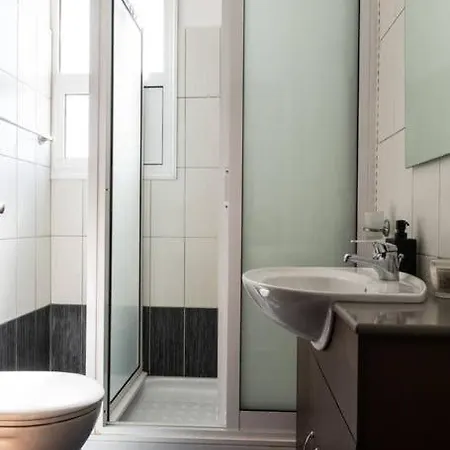 Sea-inspired Two Br - Malama Beach *