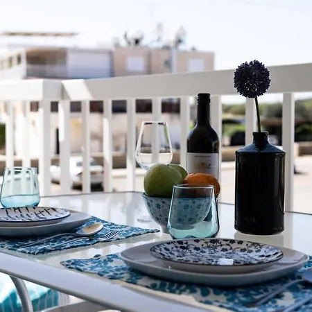 Sea-inspired Two Br - Malama Beach Апартаменты